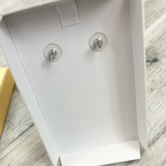 Christian Siriano Black Sparkly Dangle Earrings - Picture 3 of 4